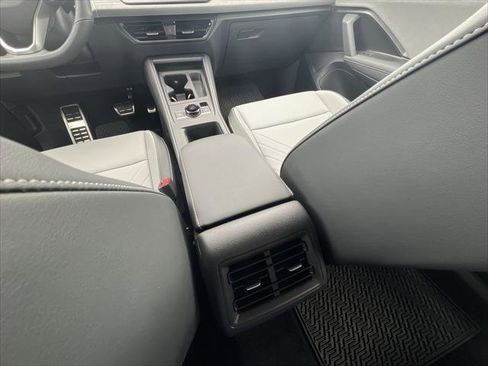 New 2026 Volkswagen Tiguan SE R-Line AWD/4WD image 20