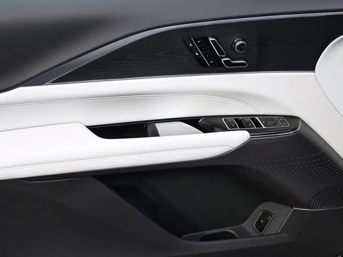 New 2025 Cadillac Lyriq Sport image 22