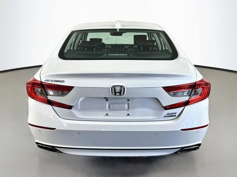 Used 2019 Honda Accord Touring image 6