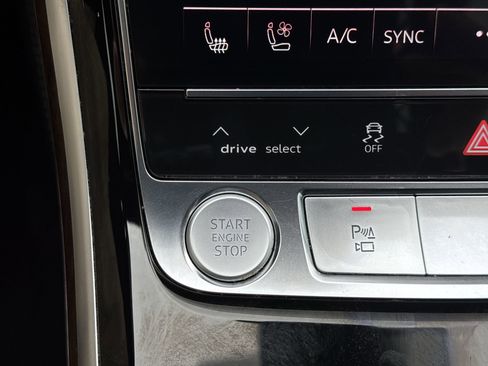 Used 2019 Audi A8 L 3.0T image 17