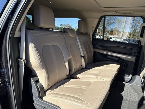 Used 2023 Ford Expedition Max Limited image 24