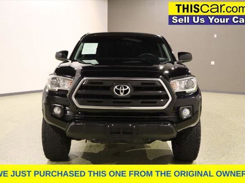 Used 2017 Toyota Tacoma SR5 w/ Tow Package image 2