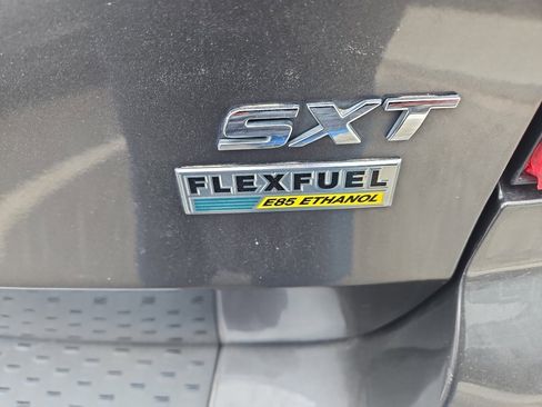 Used 2017 Dodge Grand Caravan SXT image 13