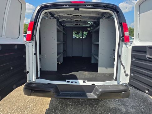 New 2026 GMC Savana 2500 w/ Driver Convenience Package RWD image 18