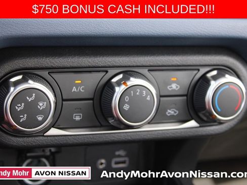 New 2025 Nissan Versa SV w/ Trunk Package image 22