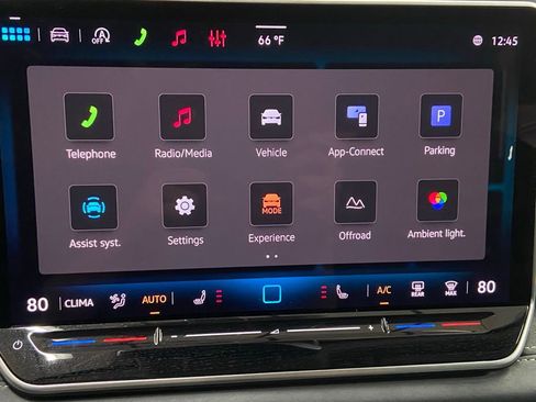 New 2026 Volkswagen Tiguan SE image 12