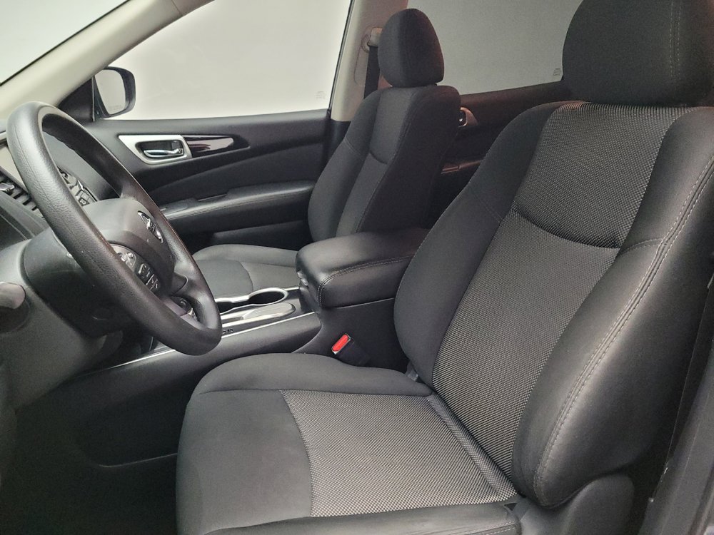 Used 2020 Nissan Pathfinder S FWD image 17