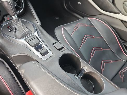 Used 2021 Chevrolet Camaro LT w/ RS Package image 20