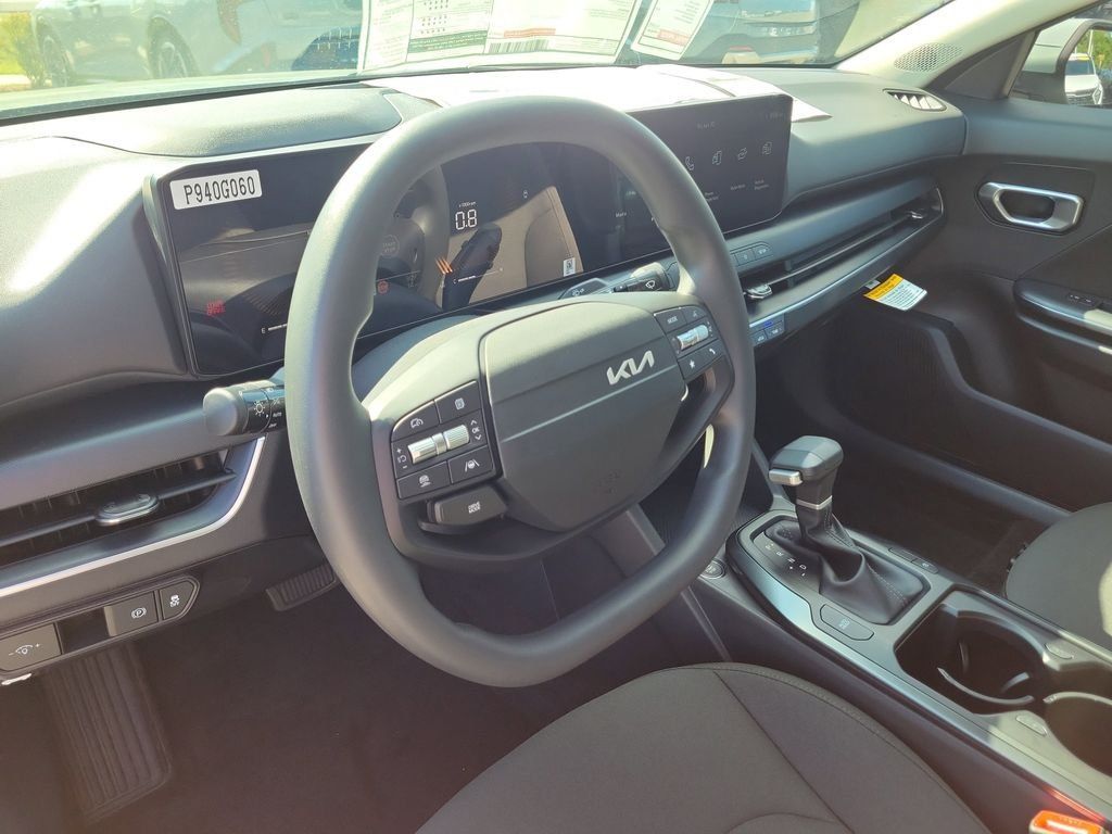 New 2026 Kia K4 FWD image 21
