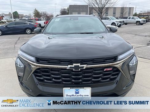 New 2026 Chevrolet Trax RS image 3