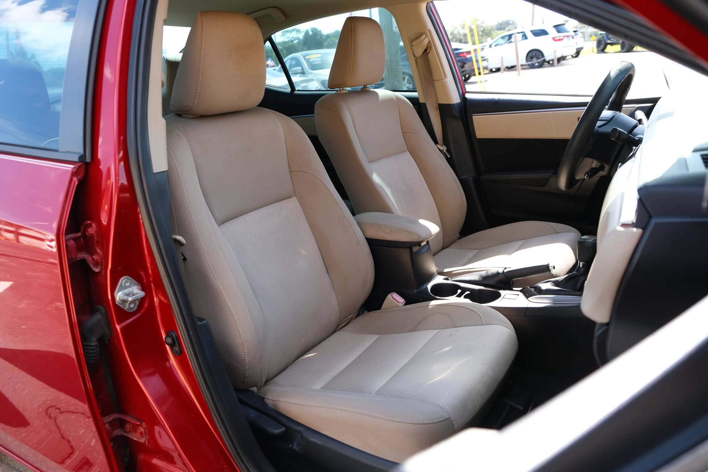 Used 2014 Toyota Corolla LE FWD image 9
