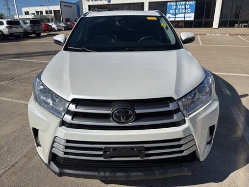 Used 2019 Toyota Highlander XLE image 5