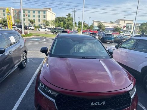 Used 2022 Kia Sorento S w/ Panoramic Sunroof Package FWD image 12