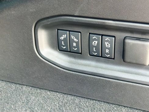 New 2026 Cadillac Vistiq Sport w/ LPO, Floor Liner Package AWD/4WD image 13