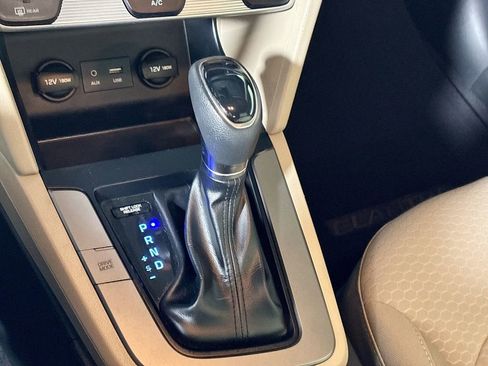 Used 2019 Hyundai Elantra SEL image 17