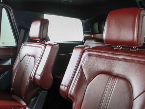Used 2023 Ford Expedition Limited image 26