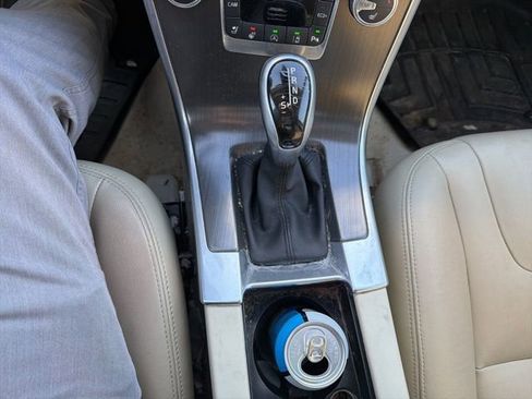 Used 2016 Volvo XC60 T5 Platinum image 24