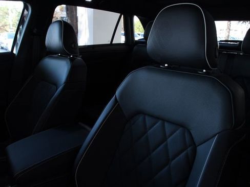 New 2026 Volkswagen Atlas Cross Sport SEL Premium R-Line image 9