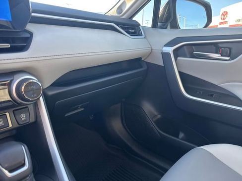 Used 2025 Toyota RAV4 XLE Premium image 25