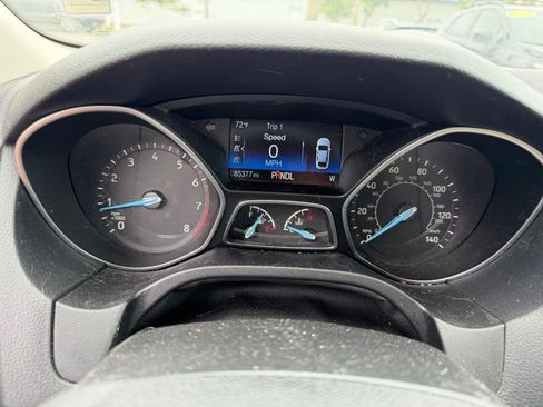 Used 2018 Ford Focus SE FWD image 30