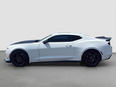 Used 2023 Chevrolet Camaro SS RWD image 3