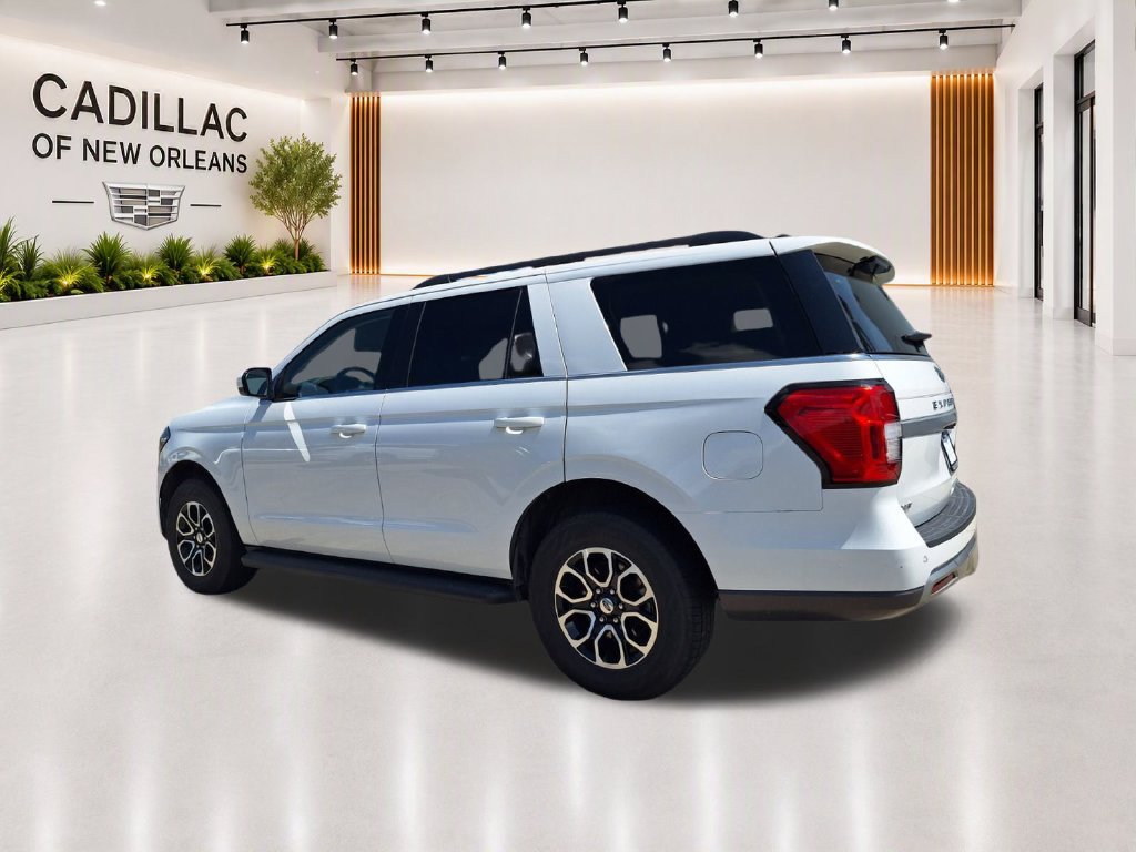 Used 2024 Ford Expedition XLT RWD image 5