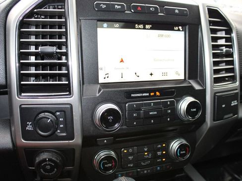 Used 2018 Ford F150 Platinum w/ Equipment Group 701A Luxury image 35