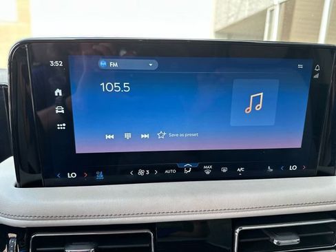 Certified 2025 Lincoln Aviator Reserve w/ Illumination Package AWD/4WD image 17