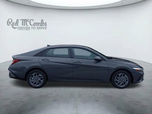 New 2026 Hyundai Elantra Hybrid FWD image 6
