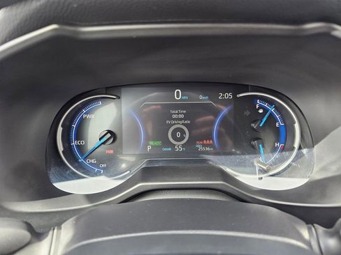 Certified 2025 Toyota RAV4 LE image 25