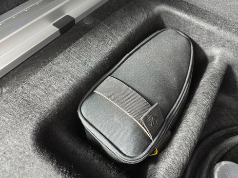 Used 2024 Rivian R1S Adventure AWD/4WD image 34