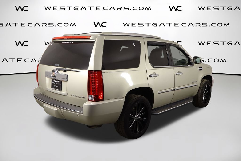Used 2013 Cadillac Escalade Luxury AWD/4WD image 41