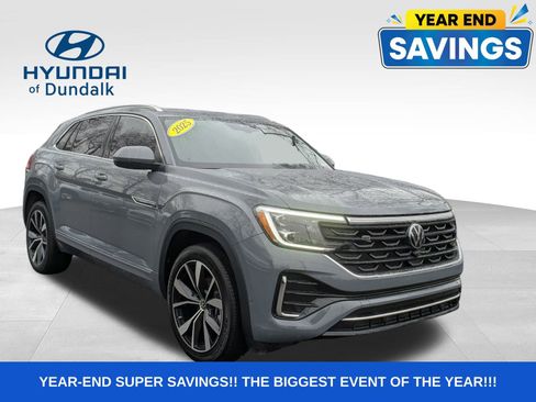 Used 2025 Volkswagen Atlas Cross Sport SEL Premium R-Line image 10