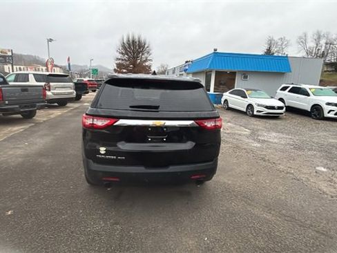 Used 2020 Chevrolet Traverse LS image 7