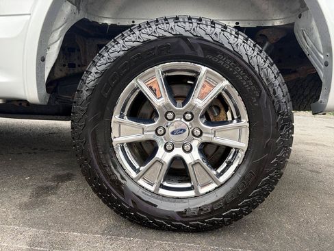 Used 2016 Ford F150 Lariat w/ Equipment Group 502A Luxury AWD/4WD image 17