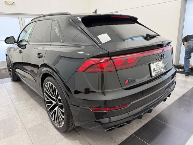 Used 2024 Audi SQ8 Prestige w/ Prestige Package AWD/4WD image 4