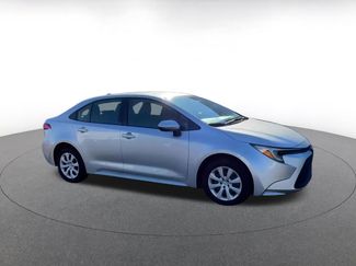 Used 2025 Toyota Corolla LE video 2