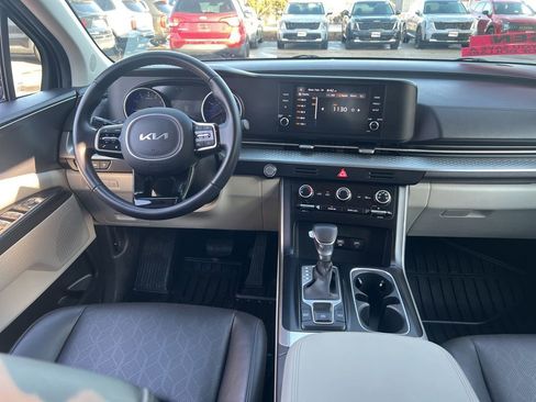 Certified 2024 Kia Carnival LX image 15