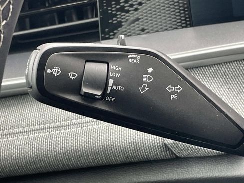 Certified 2025 Volkswagen Tiguan S image 23