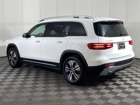 New 2025 Mercedes-Benz GLB 250 4MATIC image 3