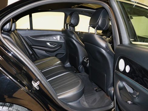 Used 2020 Mercedes-Benz E 350 Sedan image 18