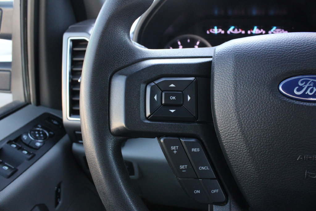 Used 2019 Ford F350 XLT w/ XLT Premium Package AWD/4WD image 11