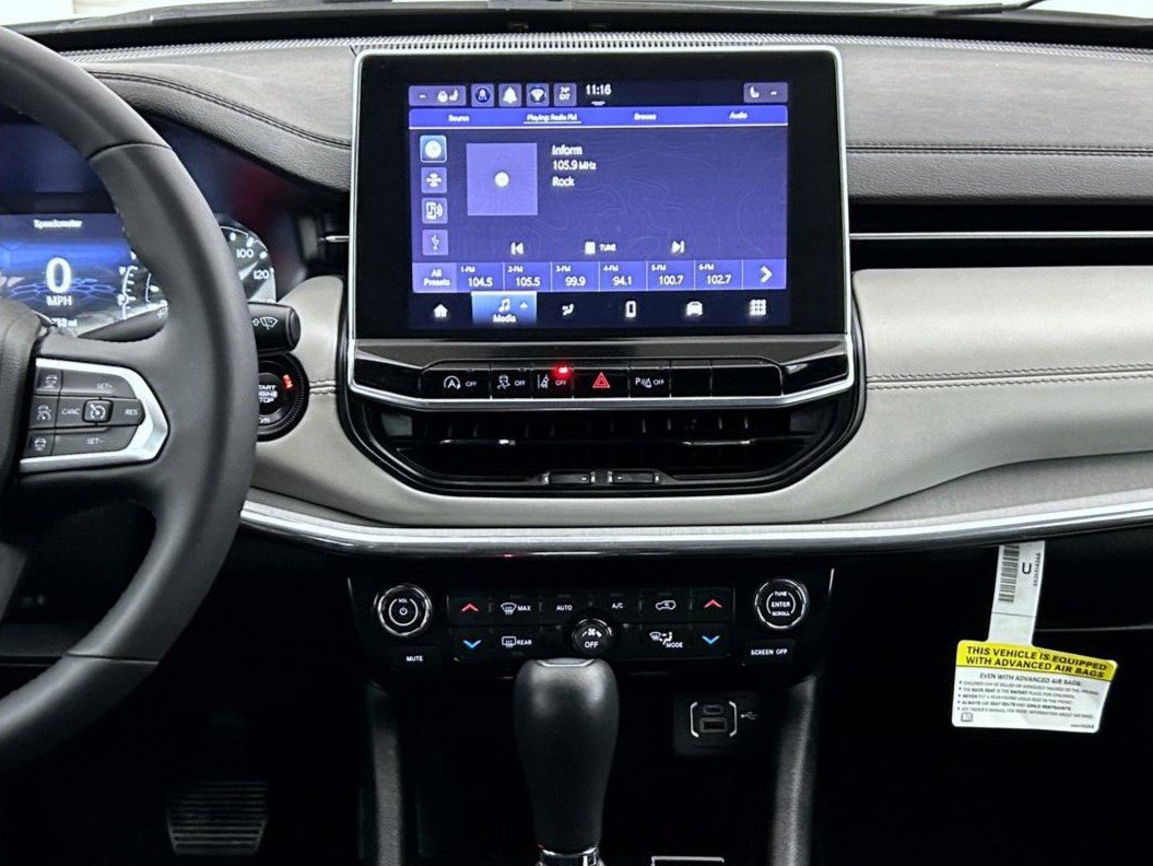Certified 2024 Jeep Compass Limited AWD/4WD image 12