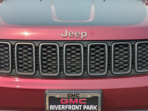 Used 2019 Jeep Grand Cherokee Trailhawk AWD/4WD image 47