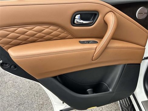 Certified 2024 INFINITI QX80 Sensory w/ Cargo Package image 23