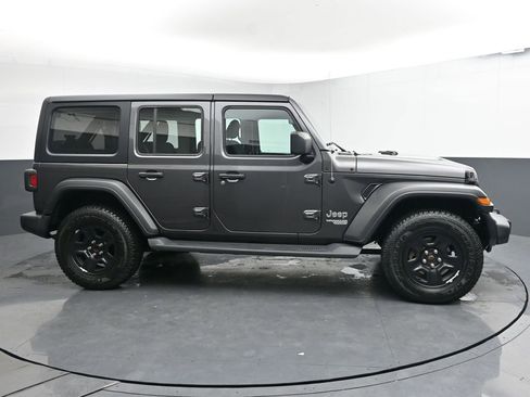 Used 2021 Jeep Wrangler Unlimited Sport AWD/4WD image 9