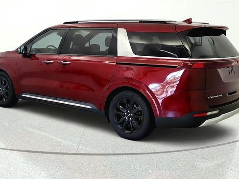 Used 2022 Kia Carnival SX Prestige FWD image 4