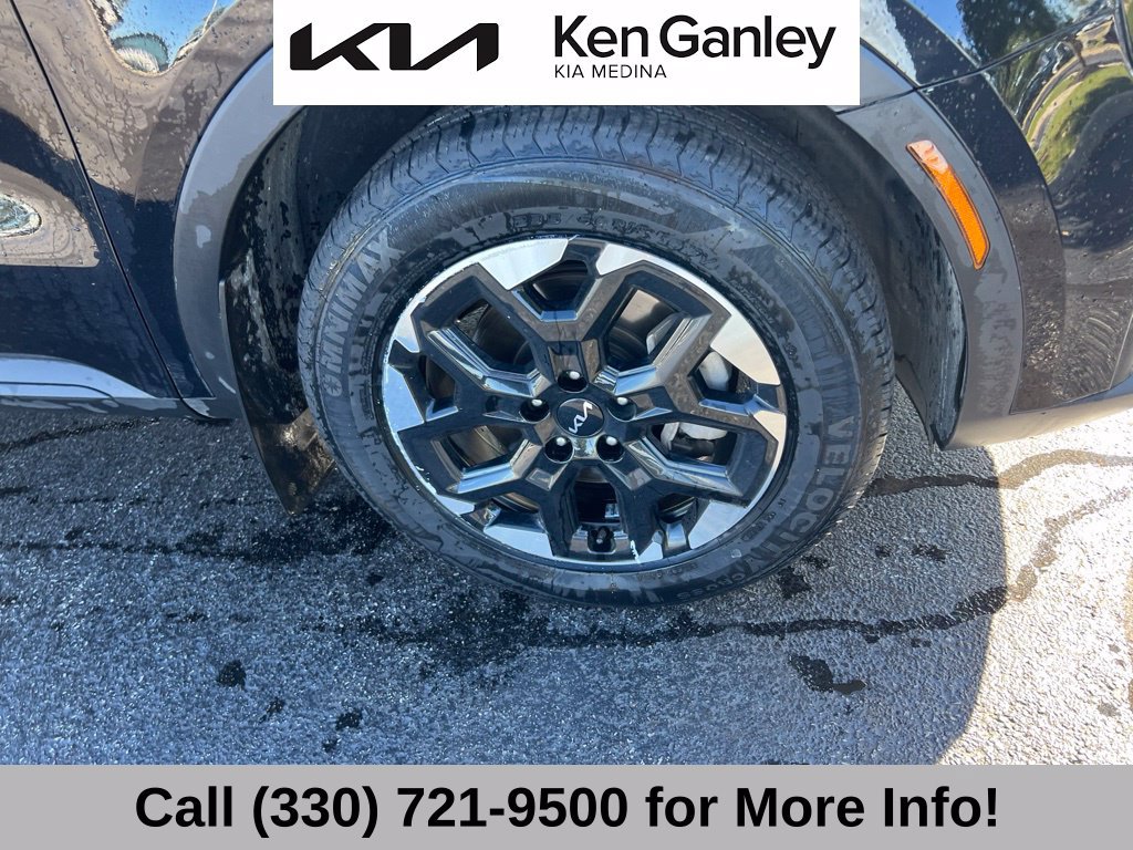Certified 2024 Kia Sorento S w/ Panoramic Sunroof Package AWD/4WD image 20
