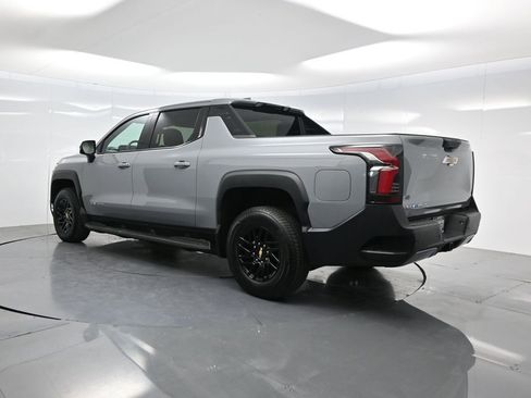 Used 2026 Chevrolet Silverado EV LT AWD/4WD image 6