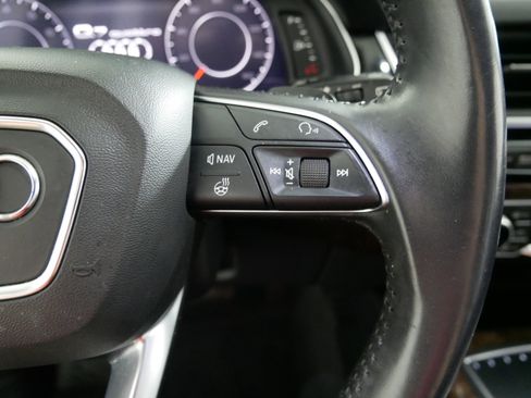 Used 2018 Audi Q7 3.0T Prestige w/ Prestige Package image 28